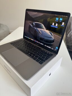 Macbook PRO - perfektni stav - 2