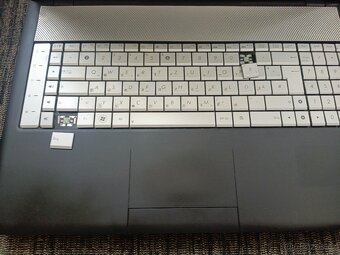 ASUS F556UQ / Intel i7 / NVIDIA 555M / 8 GB RAM / 1.36 TB - 2