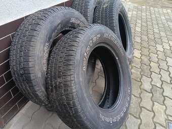 pneu 225/70 R 16 - 2