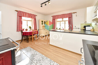Prodej rodinného domu 200 m², pozemek 1847 m² Dolní Lomnice- - 2