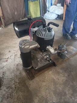 Motor a díly na PF - 2