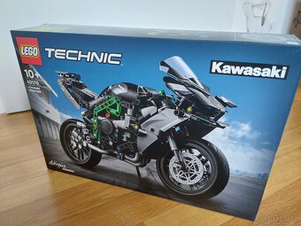 LEGO TECHNIC Motocykl Kawasaki Ninja H2R - 2