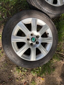 Prodám 4 ks kompletních letních 15" kol na Škoda - 2
