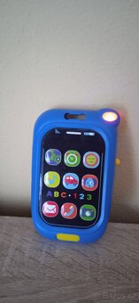 Telefon a jiné hračky - 2