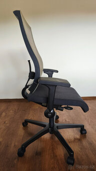 Pohodlná a všestranná kancelářská židle Ahrend - 2