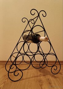 Kovový stojan na víno P6 - 2