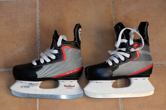 Chlapecké lední brusle Crowned Bolt, v35 až v38 - 2