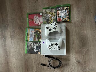 X box One S 1TB - 2