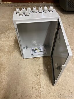 Rozvadeč SHRACK - 2