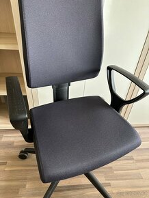 Kancelářská židle / křeslo otočná - 2