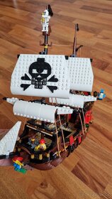 Lego Pirátská loď 3v1 - 2