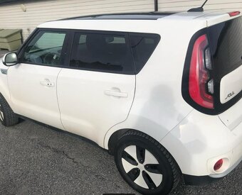 Kia Soul EV - 2