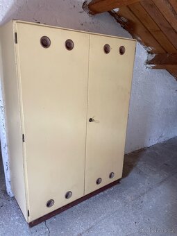 Staré skříňky - 2