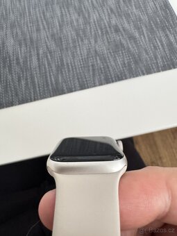 Apple Watch SE 40mm – Starlight (hliník), záruka do 7. 6. 20 - 2