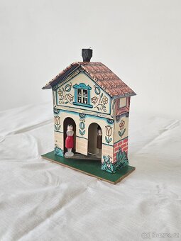 Vintage retro domeček pro předpověď počasí - 2