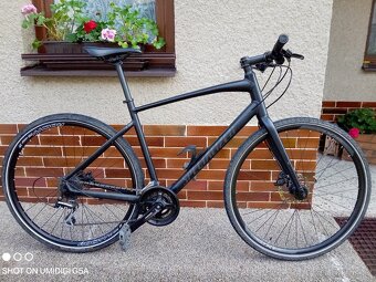 Jízdní kolo Specialized Sirrus 2.0 - 2