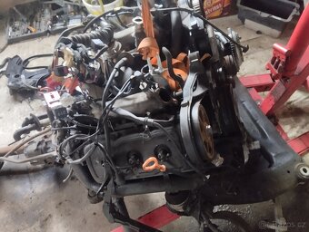 Motor Audi A6C5 2,5tdi 110kw - 2