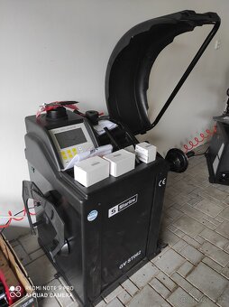 prodám zcela nové - nepoužité kompletní vybavení pneuservisu - 2