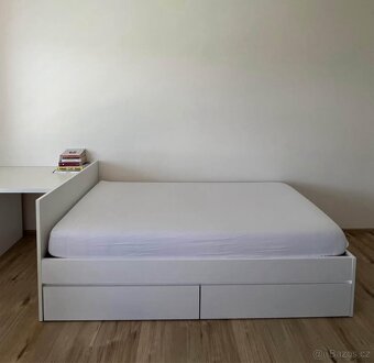 Postel s matrací a roštem - 2
