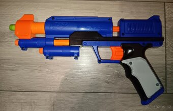 Nerf - originální pistole + 5 nábojů - 2