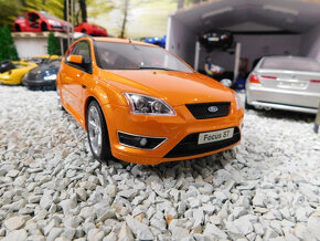 model auta Ford Focus ST Mk2 / Focus RS mk3 Otto mobile 1:18 - 2