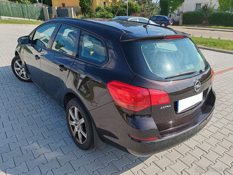 Opel Astra Sports Tourer 1.7 CDTi Cosmo, r. 2012 - 2