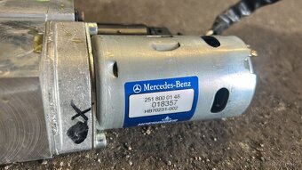 Motor víka kufru Mercedes w251 R-klasse - 2