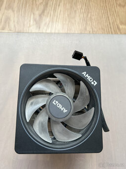 Ryzen 7 3700x včetně chladiče wraith prism cooler - 2