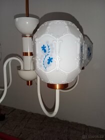 Petiramenny lustr - 2