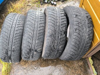 Zimní pneu Nokian WR 235/55 R19 - 2