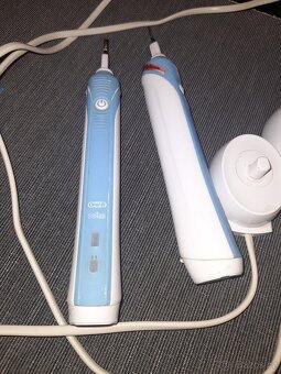 Brau Oral B elektrický kartáček 2 ks - 2