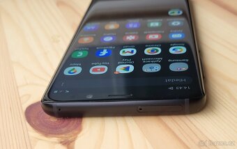 Samsung S9+ 6/256GB Nová baterie Velmi dobrý stav - 2