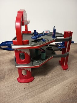 Garáže, parkoviště pro auta - 2