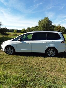 Ford Galaxy 2017 7 míst 94700 km - 2