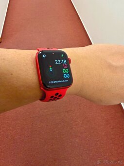 Prodám Apple Watch 6 - 2
