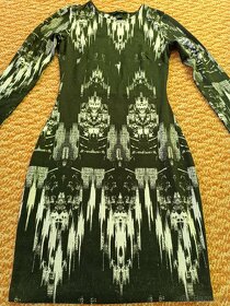 Šaty s dlouhým rukávem - 2