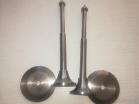 Konzole na zpětné zrcátka. - 2