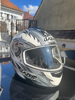 Helma na motorku - 2