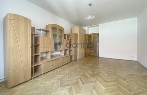 Prodej zařízeného bytu 1+kk, 31m2, OV, Praha 10 - Strašnice, - 2