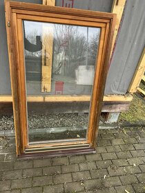 Okno dřevěné 149x92 s rámem na okenici, dvojsklo - 2