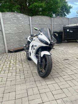 Yamaha R6 - 2