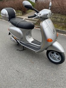 Piaggio Vespa 125 ET4 - 2
