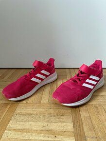 Adidas dětské boty vel. 35 - 2
