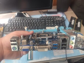 Gigabyte GA-H61M - 2