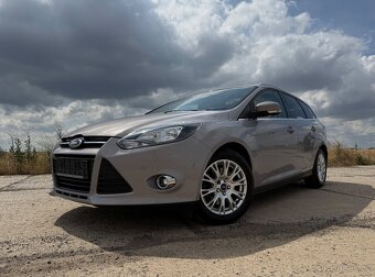 Ford Focus 1.6i - 2