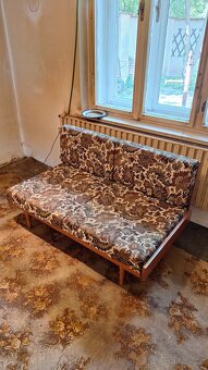 Rozkládací retro gauč. Šlapanice. - 2