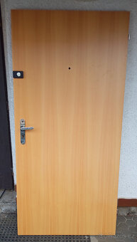 Vchodové interiérové plné dveře 90 P pravé protipožární - 2
