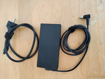 ASUS Zenbook Pro 14 OLED – jako nový - 2