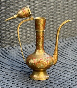 Orientální mosazná konvice, ručně rytá, "Indida 1853" - 2