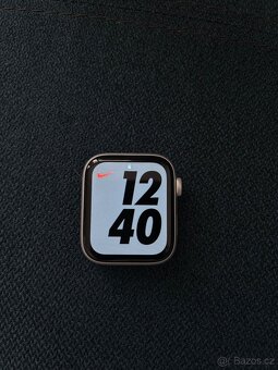 Apple watch SE 44mm cellular 2. generace - 2